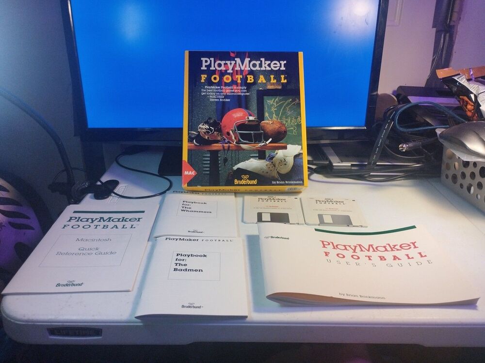 Playmaker Football By Broderbund For Apple Macintosh 1991 3.5 Floppies CIB